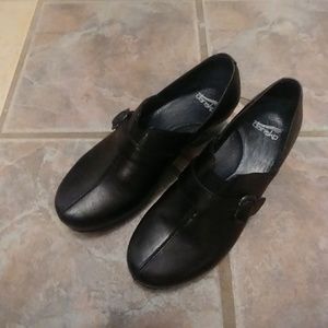 Dansko Clogs "Tamara Burnished Full Grain"